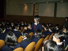 イランJ1講演生徒質問2006_1114(006).jpg