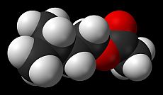 Isoamyl-acetate-3D-vdW.jpg